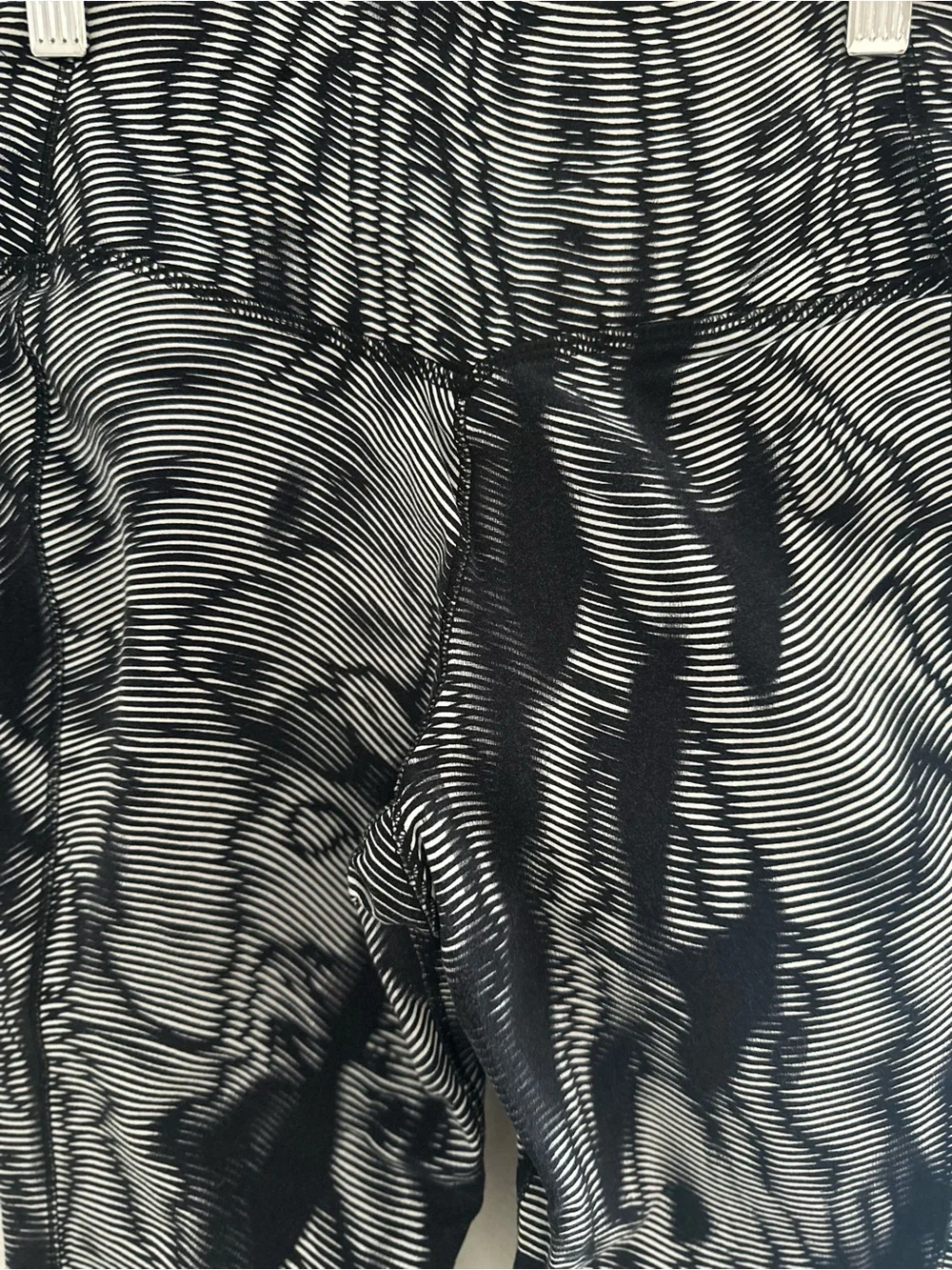 Nike Women's Dri Fit Legendary Waves Running Leggings Size S